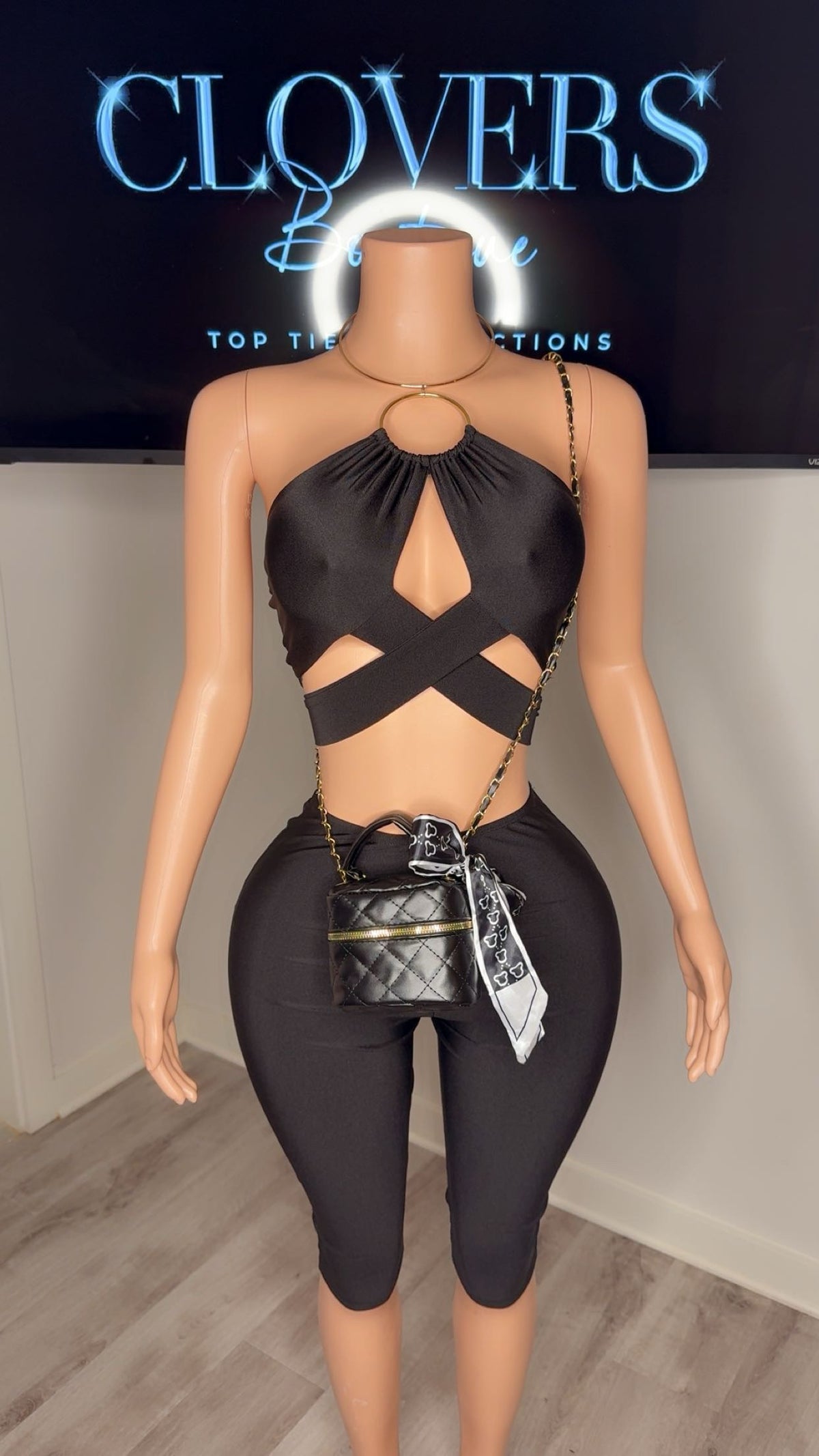 Crossfire Capri Set